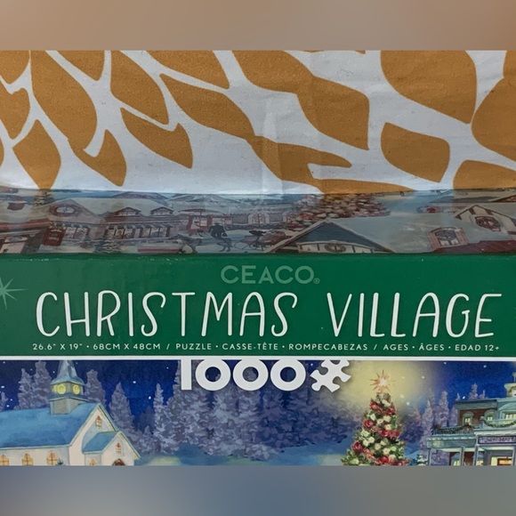 🧩USED 1000pc “Christmas Village ”puzzle 🧩 - Picture 4 of 4